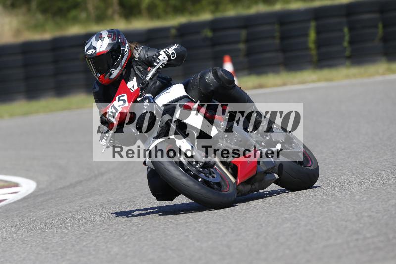 Archiv-2025/48 25.08.2025 Cornu Master School ADR/gruen-vert/115